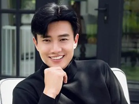 Quý ông độc thân vạn người mê của làng giải trí Việt đi bán mì, sở hữu biệt thự vài chục tỷ