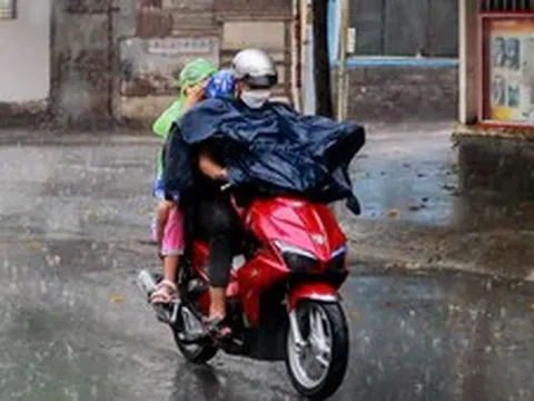 Thời tiết hôm nay 8-9: Bắc Bộ nắng, Thanh Hóa trở vào Nam Bộ mưa dông