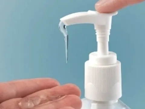 Bộ Y tế thu hồi trên toàn quốc hàng loạt dung dịch vệ sinh, sữa tắm, dầu gội