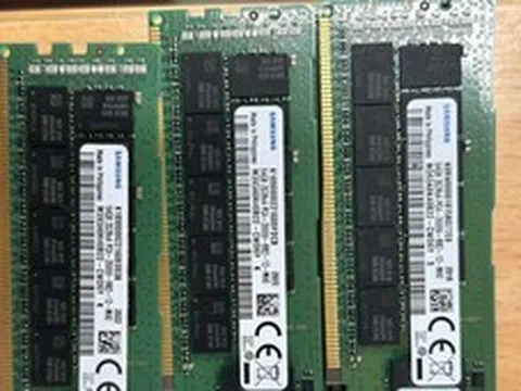 Anh chàng may mắn thời công nghệ: "Đào được" kho báu 10.000 USD RAM Samsung đang phủ bụi ngay trong nhà kho