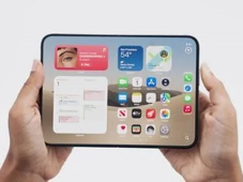 Chính thức: Không có iPhone Fold hay Ultra, Apple gọi iPhone gập đầu tiên là iPhone Duo, gây bất ngờ với màn hình trong gần như trơn láng hoàn hảo