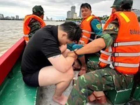 Nam thanh niên đuối nước trên sông Hàn, may mắn gặp bộ đội đang tập huấn