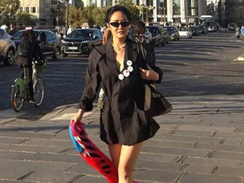 Diva Hồng Nhung sành điệu ở Pháp, loạt clip của Đại tá Doãn Nho 93 tuổi gây sốt