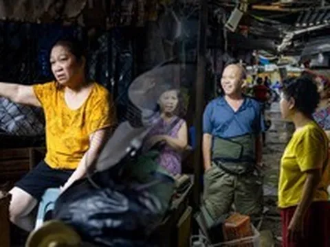 Cảnh tượng tại chợ Kim Liên sau hơn 30 năm hoạt động, gần 200 tiểu thương phải dọn đi: “Ở đây còn gắn bó hơn ở nhà”