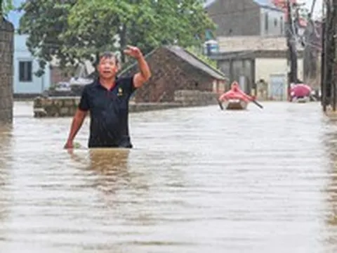 Chuyên gia lý giải đợt mưa trên 400mm gây ngập diện rộng ở Hà Nội