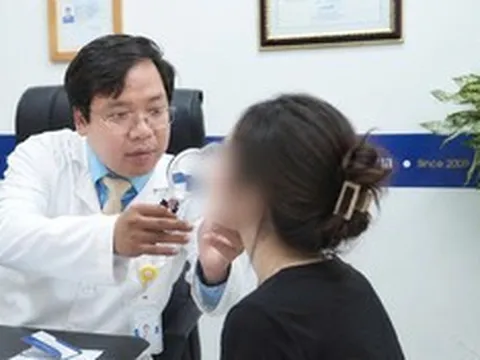 Làm đẹp cấp tốc mùa tựu trường, nhiều nữ sinh mặt sưng như ong đốt