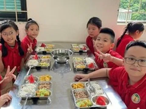 Hà Nội lập 4 đoàn kiểm tra đột xuất bữa ăn bán trú tại trường học