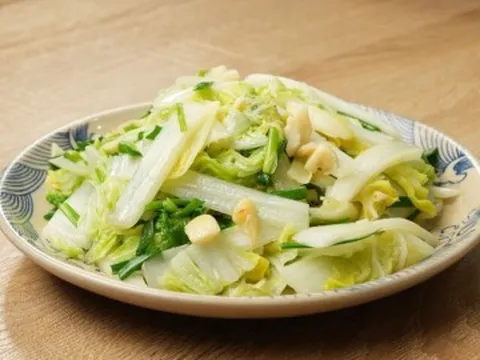 Loại rau tốt trên thế giới ở Việt Nam đang vào mùa, rau mềm nước ngọt, là "kho canxi" cho bé tăng chiều cao