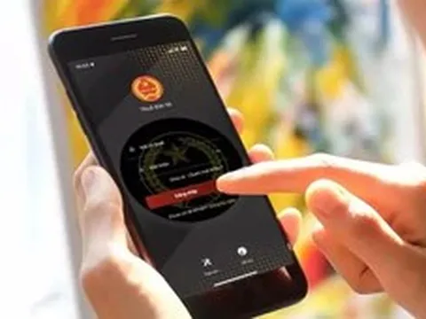Hướng dẫn hộ kinh doanh kê khai thuế với Chatbot trên eTax Mobile