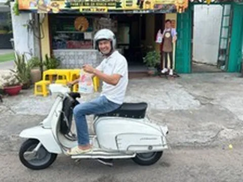 Nam nghệ sĩ Việt ai cũng biết mặt về Tây Ninh mở quán lẩu bình dân, tự tay giao từng đơn hàng