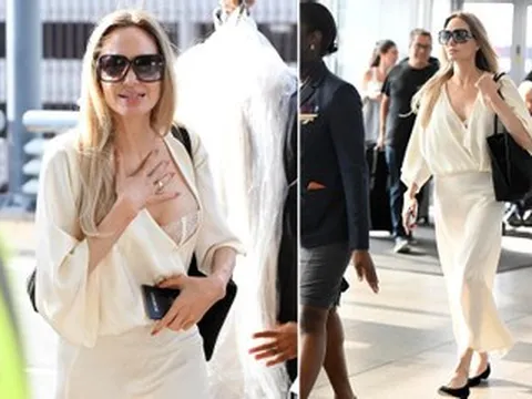 Nữ diễn viên Angelina Jolie sexy hiếm thấy ở tuổi 51