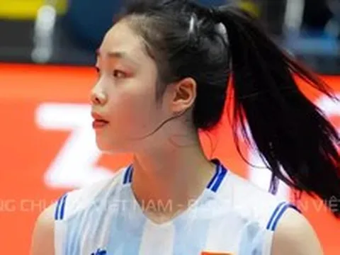 Hot girl bóng chuyền Việt Nam cao 1,86 m gây sốt ở ASIAD