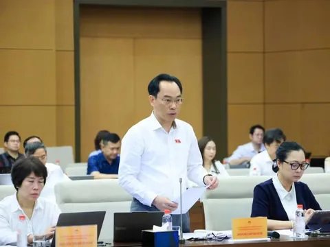 Bộ trưởng Hoàng Minh Sơn: Sang năm không thể để xảy ra việc thiếu SGK