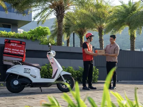 Sinh viên săn ưu đãi gửi hàng khi về quê nghỉ hè