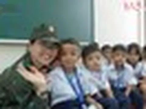 Hành trình “Trăng Sáng Muôn Nơi” tại Tây Giang: Khi màu áo lính thắp sáng vầng trăng trẻ thơ