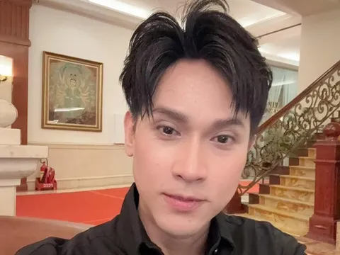 Nam ca sĩ là viện phó, sở hữu khối bất động sản triệu USD, 51 tuổi vẫn lẻ bóng