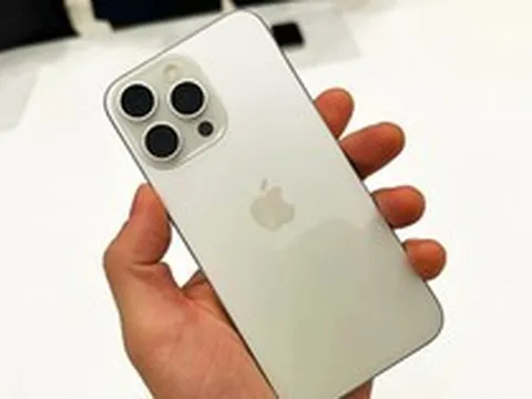 5 chiếc iPhone cũ giảm giá mạnh, đáng mua nhất sau khi iPhone 18 Pro Max ra mắt