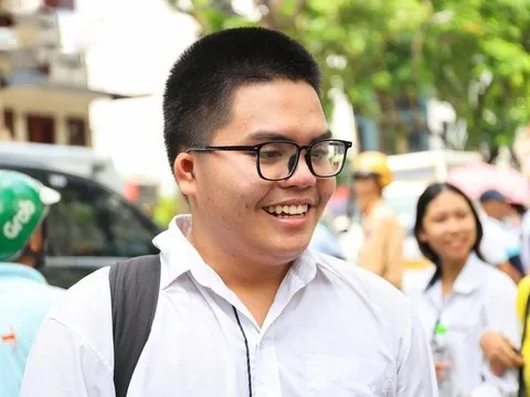 Săn IELTS lấy điểm cộng: Cuộc đua tốn kém, chênh lệch cơ hội tiếp cận