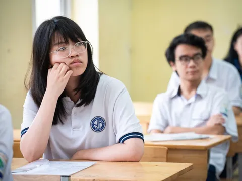 Bỏ điểm cộng IELTS để chấm dứt tình trạng 30 điểm mới đỗ đại học
