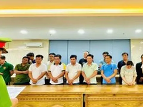 Nhóm cán bộ nhận hối lộ để làm ngơ, hợp thức hóa và cấp điện nước cho công trình vi phạm