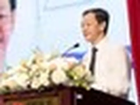 Bác sĩ Nguyễn Tri Thức và hành trình hơn 25 năm gắn bó với ngành y trước khi xin thôi chức Thứ trưởng