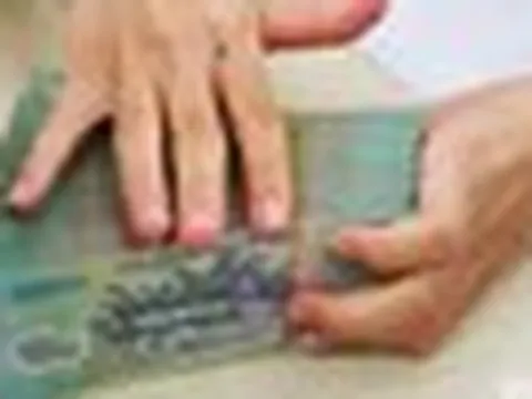 Hủy hợp đồng bảo hiểm sau hơn 2 năm đóng 150 triệu, người mua nhận về gần 21 triệu