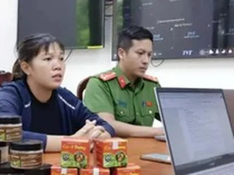 Bắt 8 đối tượng lừa bán 'thuốc nam gia truyền' chữa các loại khối u