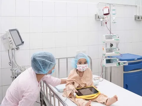 Bé trai 18 tháng tuổi hiến tủy cứu chị gái 4 tuổi: Câu chuyện khiến nhiều người xúc động