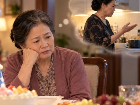 Chăm bẵm cháu ngoại từ khi lọt lòng, tôi rơi nước mắt trước câu nói của thông gia trong ngày sinh nhật cháu