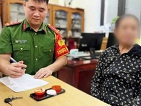 Sau cuộc gọi yêu cầu trả khoản nợ 2 tỷ đồng, người phụ nữ SN 1958 quyết không chuyển khoản mà báo công an Hà Tĩnh