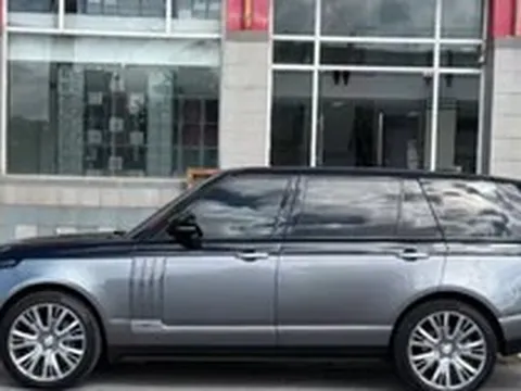 Showroom xe sang rao bán 'cắt lỗ' cả tỷ đồng