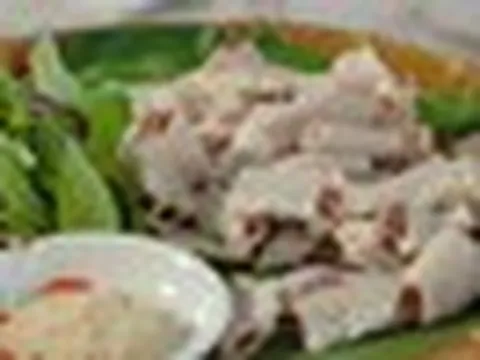 2 thói quen ăn thịt, lòng lợn cần bỏ ngay