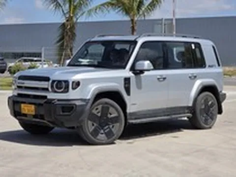 Xem thực tế iCaur V27 tại Việt Nam: REEV mạnh gần 450hp, AWD, dáng hầm hố như Land Cruiser