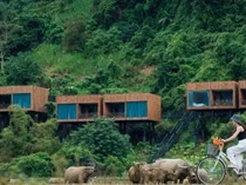 Phát hiện ngôi làng có hơn 600 căn nhà "biết nổi" mỗi khi nước dâng, từng được vinh danh tốt nhất thế giới