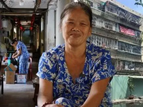 Những cư dân cuối cùng ở lại cư xá hơn 50 năm tuổi tại TP.HCM: "Lúc về đây cô mới 13 tuổi, giờ 64 tuổi rồi"