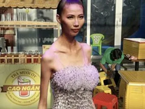 Người mẫu "gầy nhất Việt Nam" bán trà muối ớt vỉa hè ở Kiên Giang