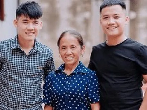Thu nhập của con trai bà Tân Vlog
