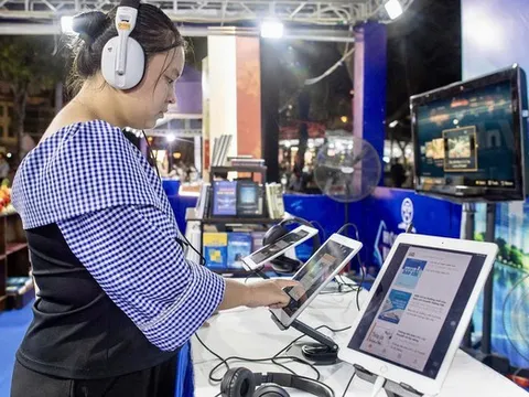 Hội Sách Hà Nội đưa công nghệ đến gần văn hóa đọc