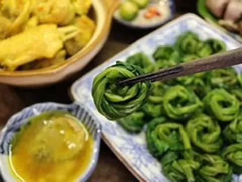 Chợ Việt có loại rau ăn lá bổ gan, dưỡng tim, phòng ung thư, hạ đường huyết: Vài nghìn cả mớ!