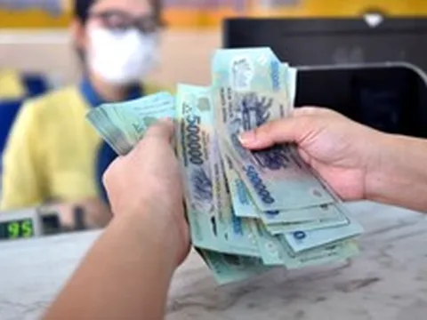 Ngóng lãi suất giảm từng ngày, vậy khi nào mới xuống thang?