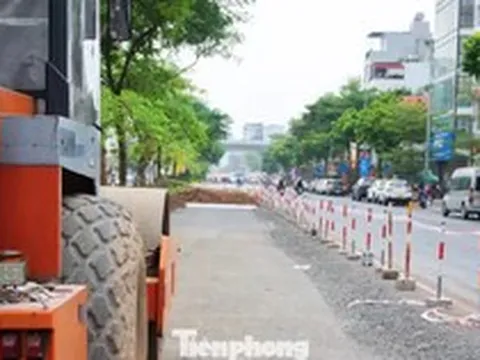 Hà Nội: Xén dải phân cách, mở rộng tuyến đường 'đắt nhất hành tinh'