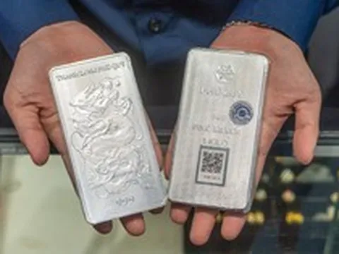 Giá bạc thỏi, bạc miếng sáng ngày 5/10 bật tăng hơn 1 triệu đồng/lượng
