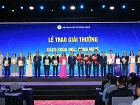 Tôn vinh 10 tác phẩm sách khoa học, công nghệ, đổi mới sáng tạo và chuyển đổi số