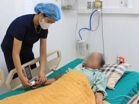 Ăn rau trồng trong vườn nhà, 4 người trong một gia đình nhập viện