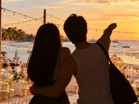 Lộ ảnh chị đẹp và ca sĩ Vbiz kém 6 tuổi vừa bí mật về Quảng Trị ra mắt gia đình