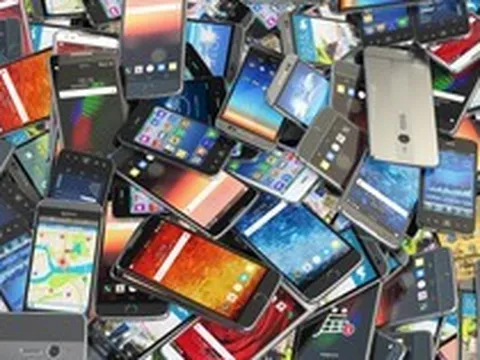 Cơn sốt AI khiến thị trường điện thoại giá rẻ 'lụi tàn'