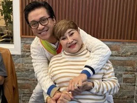 Vợ cũ Đàm Vĩnh Hưng nhắn gửi Tuấn Hưng 1 điều, viết thẳng "love you"