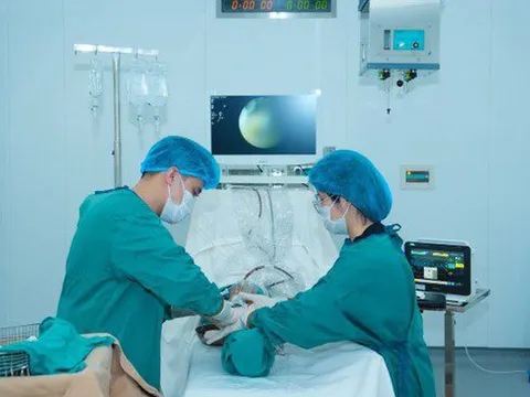 Người đàn ông nhập viện sau mũi tiêm tại phòng khám tư