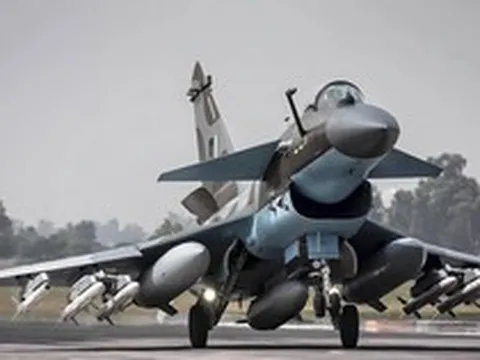 Trung Quốc chốt đơn gần 100 chiếc J-10 - Khách hàng ĐNA đầu tiên lộ diện, nói đúng 2 từ ẩn ý