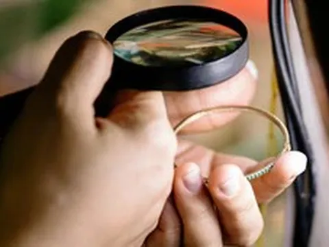 Giá vàng hôm nay 9-10: Vàng thế giới phục hồi sau khi chạm đáy 2 tháng